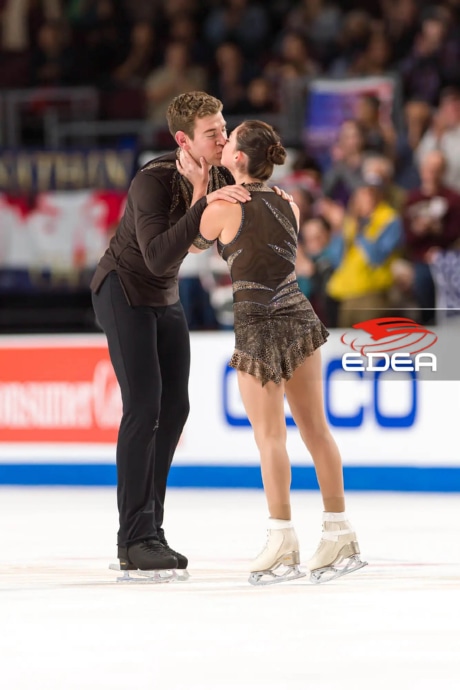 Ice Gallery Skates U.S.